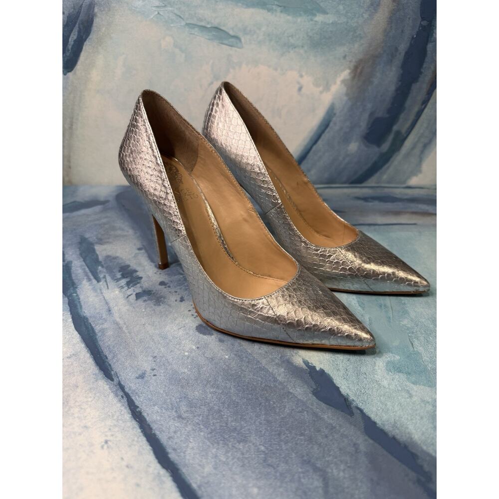 Vince Camuto Norida Pumps Heels Silver Gleam Metallic Snake Design Leather 6M